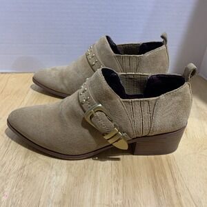 BCBGeneration Loela Suede‎ Stud Embellished Western Ankle Boot Size 8.5 Wheat